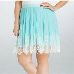Torrid Turquoise skater skirt size 14